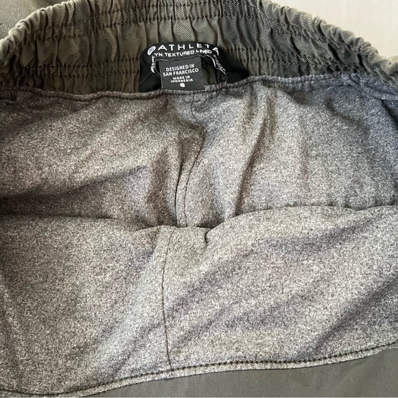 Athleta Brooklyn Textured Lined Lux Jogger Olive Camo Athleisure Gorpcore Size 8 - Picture 12 of 16